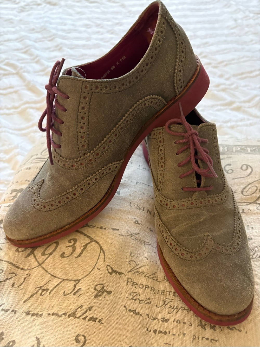 Cole Haan Women’s Suede Wingtip Oxfords Size 7.5